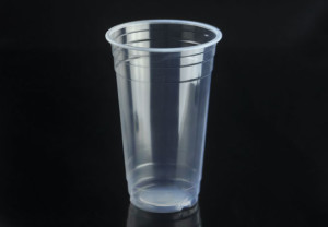24oz disposable PP plastic drinking cups with lids, 700ml plastic disposable PP beverage cups with lids